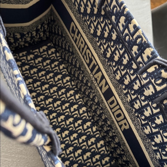 NWOT CD Book Tote, navy and cream, 13” H x 16” W x  6” D - Picture 4 of 6